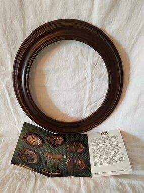 Van Hygan & Smythe "The Woodridge" Solid Wood Plate Frame